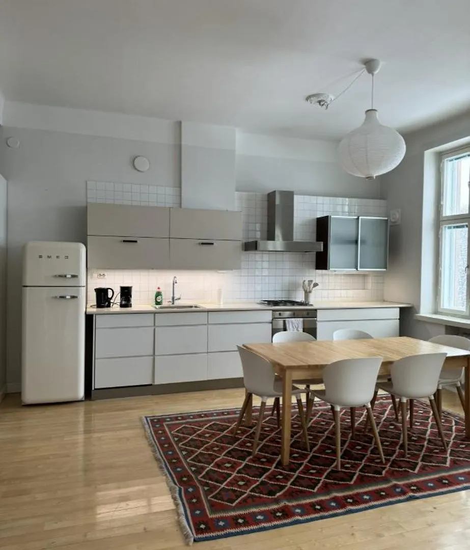 Appartment In Central Helsinki, Etu-Toeoeloe Apartment